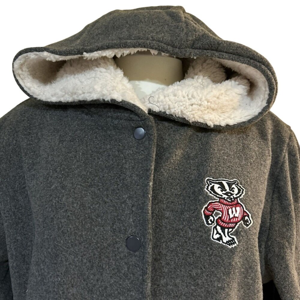NEW Wisconsin Badgers Gray Fleece Sweatshirt Hoodie Shearling Jacket Women's M - Picture 2 of 8